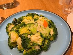 -山楂树融合菜餐厅