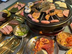 -胡悦里韩式烤肉(芝罘万达广场店)