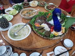 -沐毫傣泐云南菜孔雀宴•手抓饭傣味烧烤(曼听公园店)