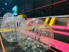 -嘿哟动霸CHUA·新潮玩运动娱乐中心·蹦床滑冰团建乐园