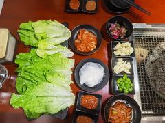 -肉甲韩国木炭烤肉(新壹街1店)