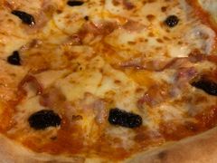 黑松露酱五花肉pizza-La Tavernetta(Bar à Vin)(乌鲁木齐路店)