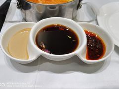 -红鼎豆捞·非遗鲍皇汤火锅(宝丰路店)