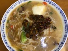 -邱芳粉店(迎宾大道旗舰店)