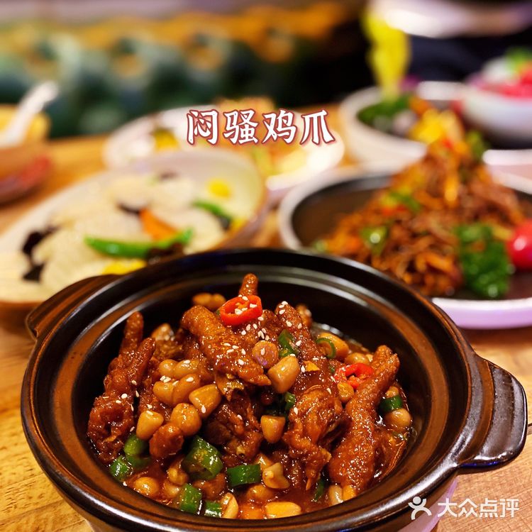[种草]西安必打卡的网红餐厅酒吧🍷音乐🎶与美食同在