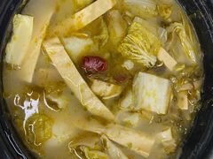 -渝是乎酸菜鱼·川渝小炒(新世界百货望京店)