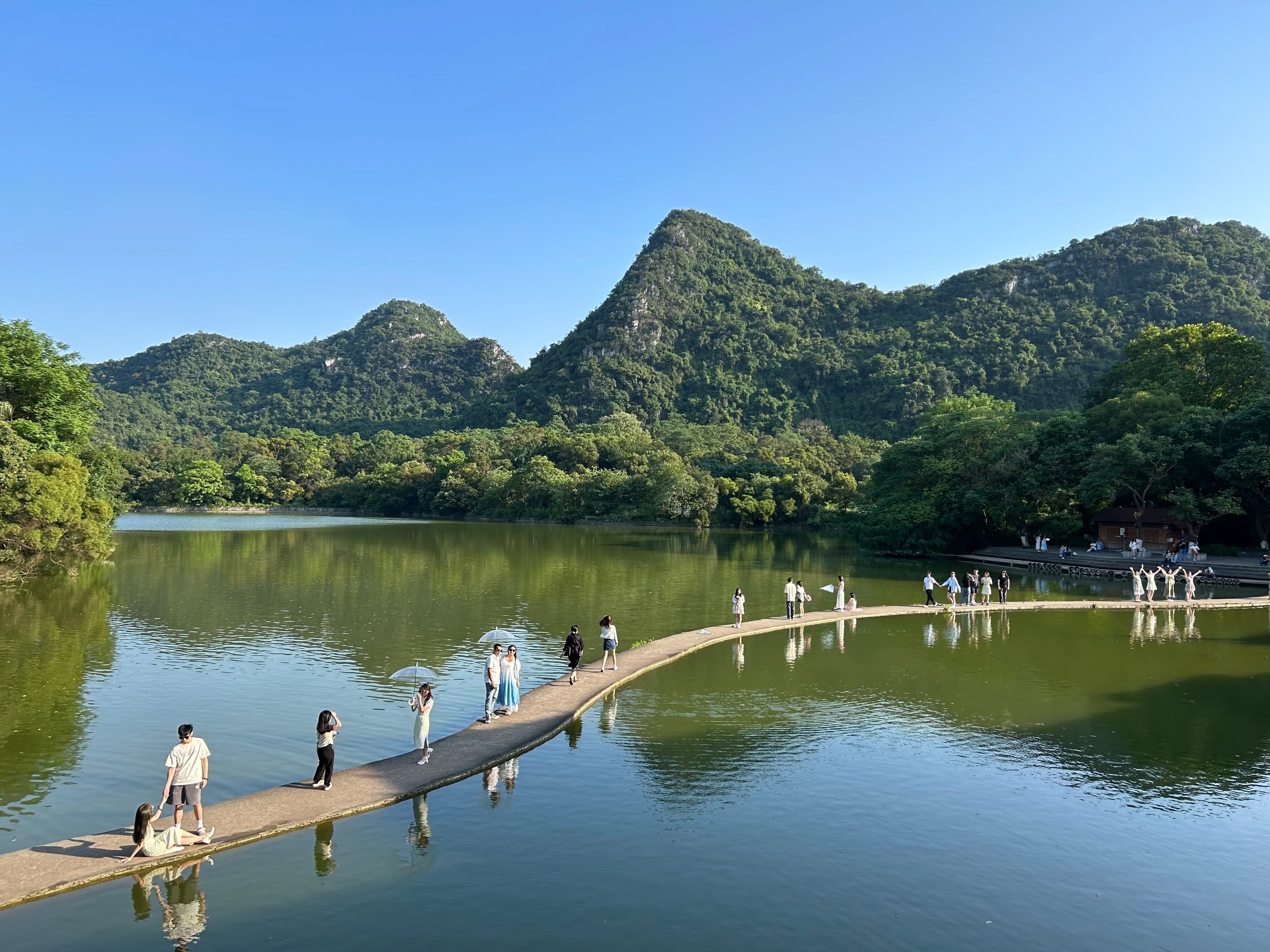 广西柳州旅游必去!龙潭公园隐藏打卡机位实在太好看啦!