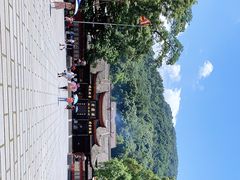 -峨眉山报国寺