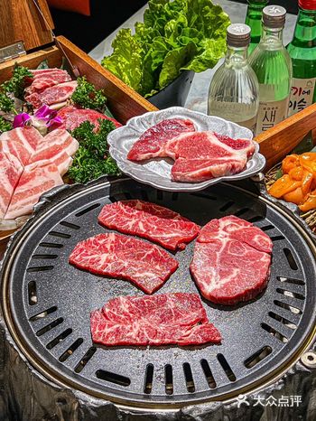 迎接新年最好的方式️一起吃烤肉。