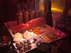 -TT CLUB 酒吧