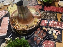 -果松木炭酸菜铜火锅·外婆参鸡汤