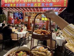 -刘姐啤酒鱼民族演艺餐厅(西街总店)
