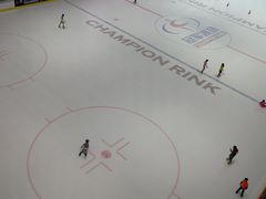 -冠军冰场CHAMPION RINK(凯德广场店)