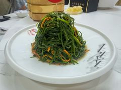 -三江源美食城