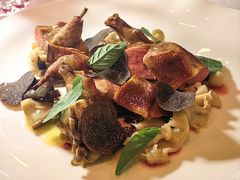 烟熏乳鸽配云南菌菇-Jean Georges