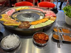 -哈哈碳都·牛肋条无限自助烤肉(台江万达店)
