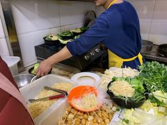 -曹宝林砂锅麻辣烫(星光路店)