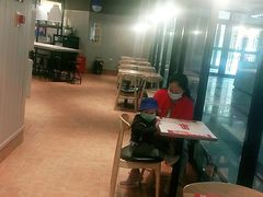 大堂-肯德基(格尔木世邦店)