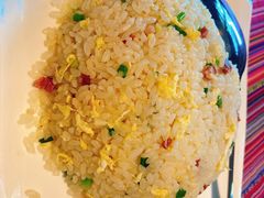 -香巴拉云南餐厅(华莱坞店)