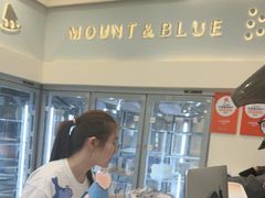 -山与蓝·轻糖鲜果蛋糕(勒泰店)