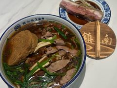 -镇南锅盖面馆(解放路店)