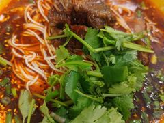 -李与白包子铺(桐梓林店)
