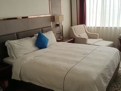 -深圳君逸国际酒店(龙岗横岗塘坑地铁站店)