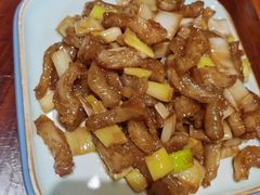 葱烧蹄筋-魁盛居百年鲁菜馆(中林路店)
