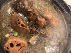 -霄汉牛三鲜湖北砂锅菜(万松园2店)