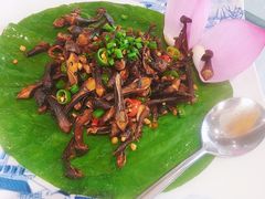 香煸鸡枞菌-梅林春晓花园餐厅