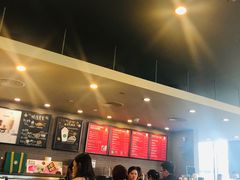 -星巴克臻选(深圳龙华红山天虹店)