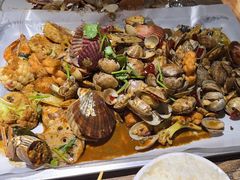 -嗨辣小聚·盘锦河蟹·海鲜烧烤龙虾(盘锦十年好店)