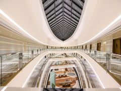 -上海滴水湖皇冠假日酒店