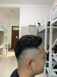 -贝勒爷专业男发