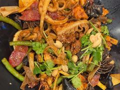 -醉人椒麻辣香锅(王府井喜悦店)