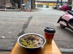 -炳记牛味粉店(四坊路店)