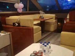 -黄浦江游览十六铺3号码头网红自助餐