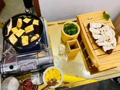 黄油煎松茸菌-大理董·董家小厨野生菌火锅(古城旗舰店)