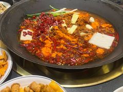 -沸炉重庆老火锅(军事博物馆店)