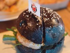 墨西哥黑金鲜虾汉堡-JuiceRobot·手工意大利面&汉堡精酿(珠江新城店)
