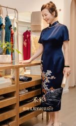 -禾米旗袍妈妈装礼服定制(嘉业国贸店)