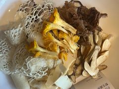 -黔蘑菇四季餐厅(观山湖店)