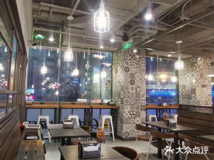 卡乐星(美罗城店)大堂图片