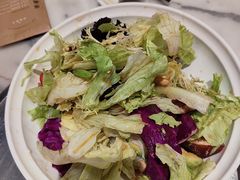 牛油果蔬沙拉-滋粥楼·顺德菜海鲜茶点(方舟店)