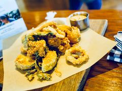 -ROAST coffee & eatery