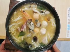-灵芝妹子海鲜米线(凯德和平广场店)