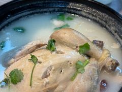 参鸡汤-屋里家延边朝鲜族冷面(南园店)