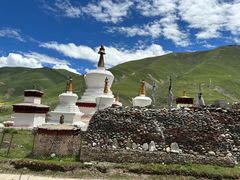 -比如骷髅墙景区