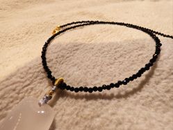 -灵彩珠宝(朗香街店)