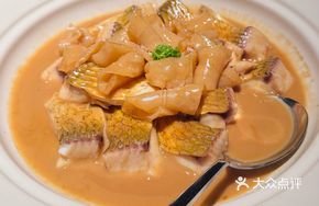 Stewed Yellow Croaker Gelatin with Wuchang Fish Belly